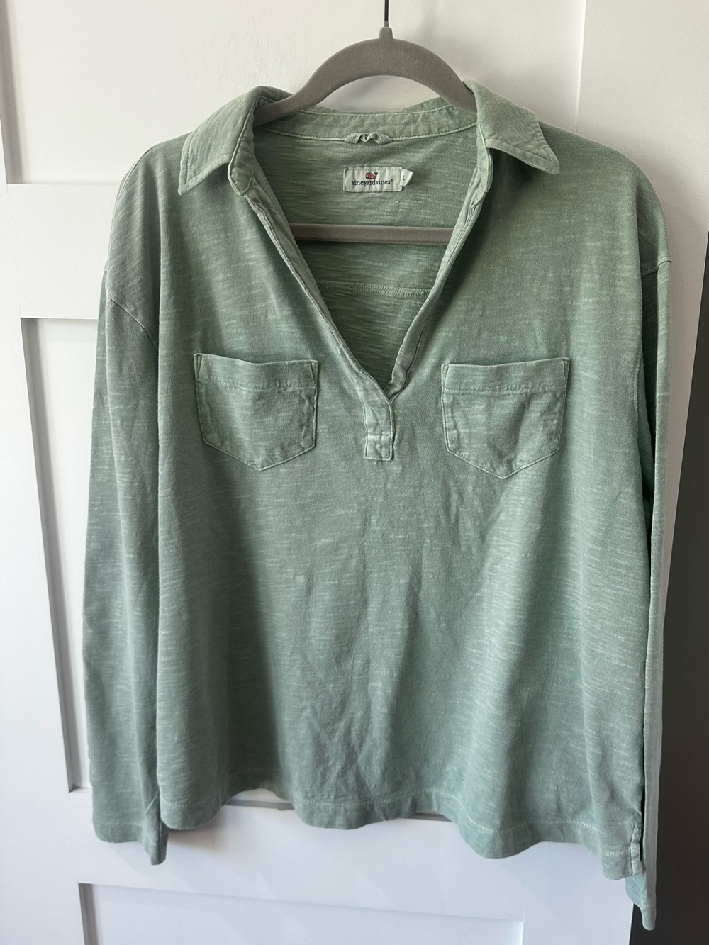 Vineyard Vines long-sleeve popover shirt sage green  Size Large Women’s